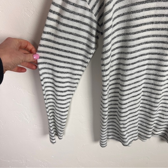 A New Day striped top lightweight sweater - Picture 3 of 9